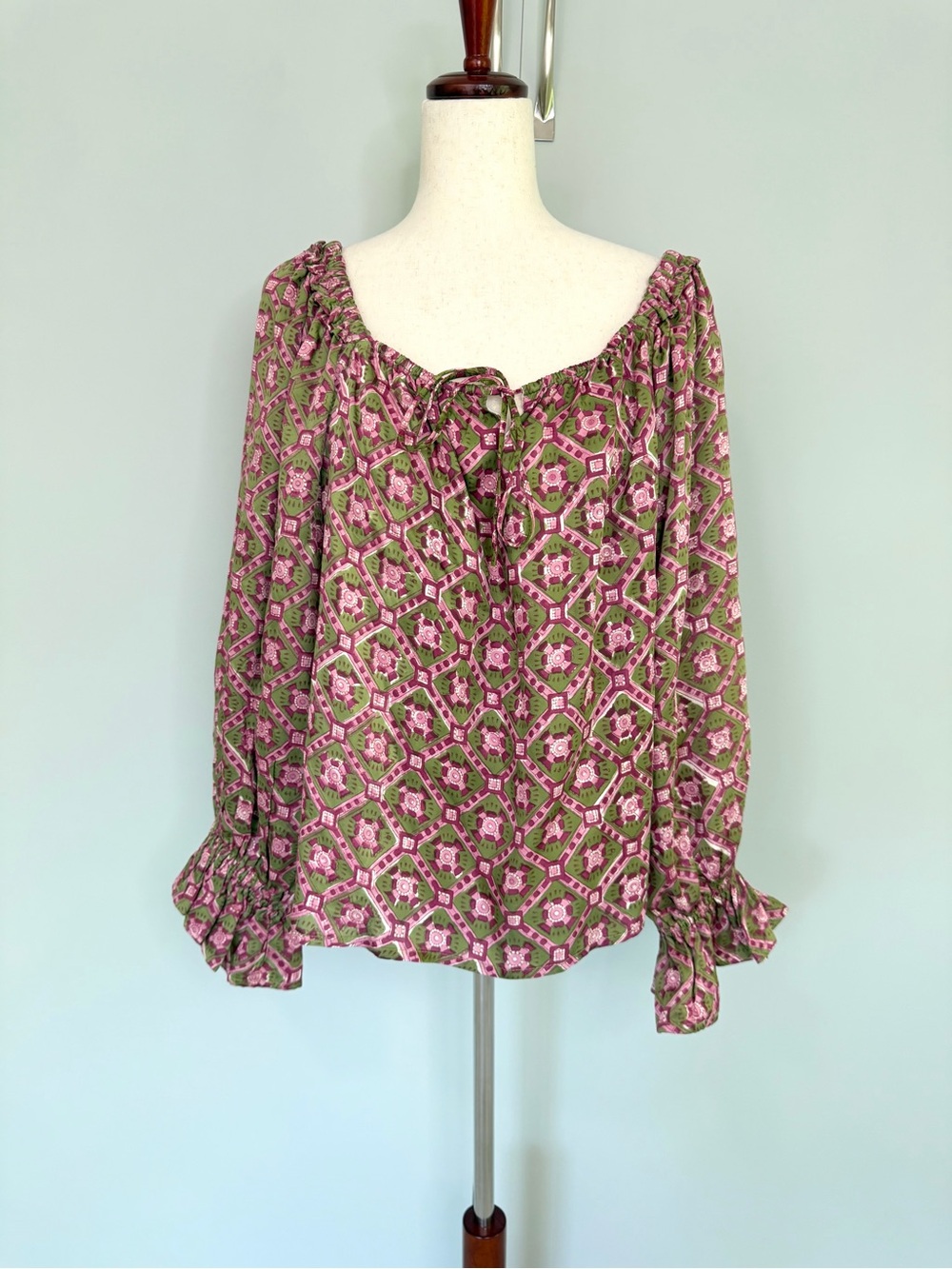 CLARA THE LABEL Adjustable Tie Neck Cotton Printed Top in Pink or Green